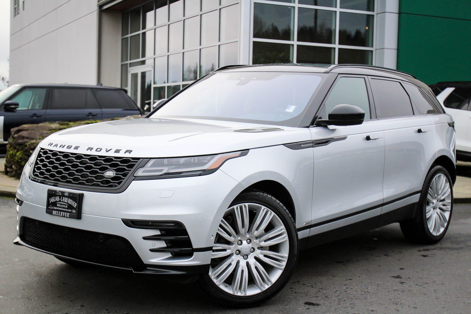 Pre-Owned 2019 Land Rover Range Rover Velar R-Dynamic SE Sport Utility ...